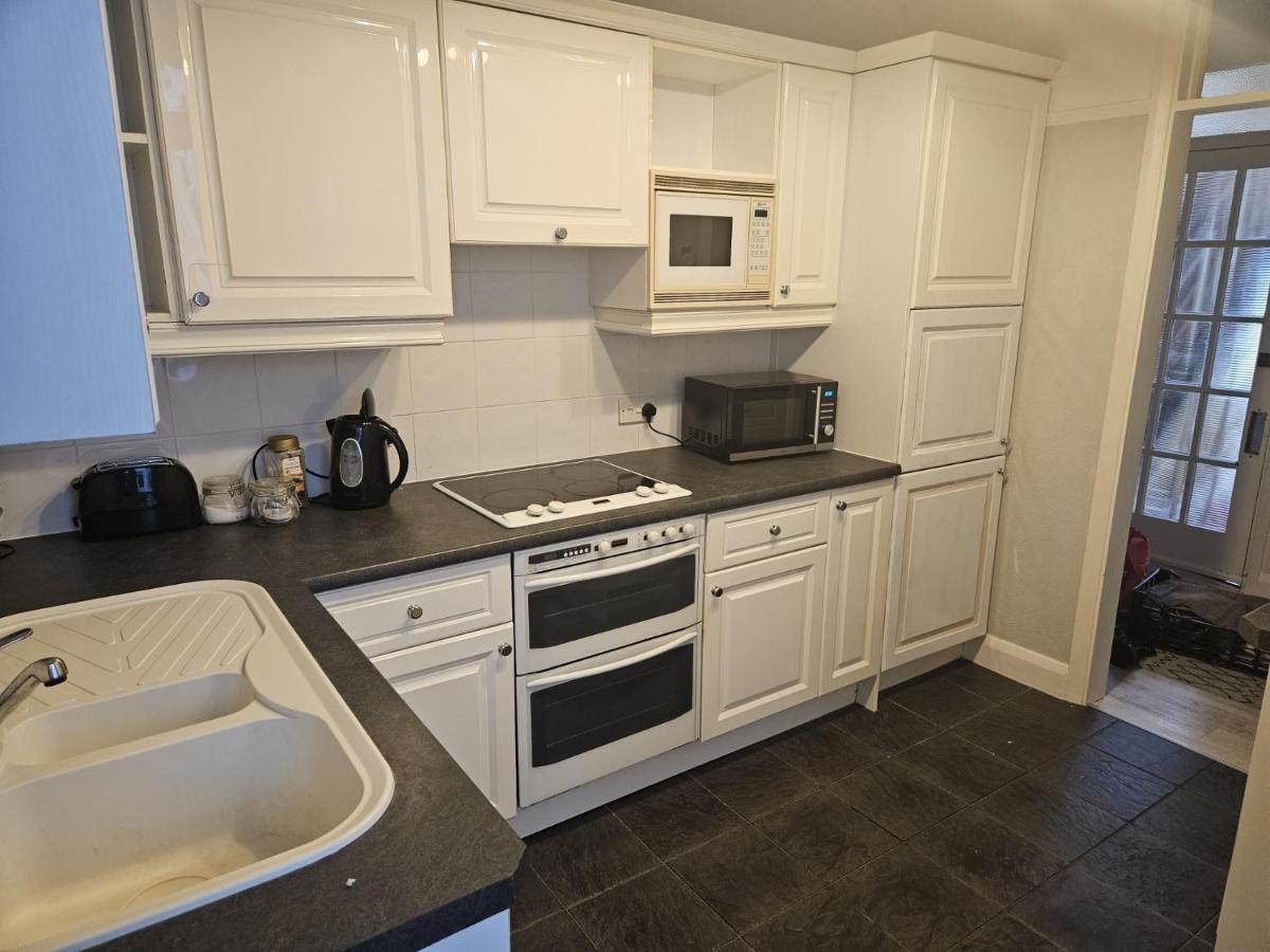 Leigh-On-Sea Retreat - 2 Bedroom Apartment Екстер'єр фото
